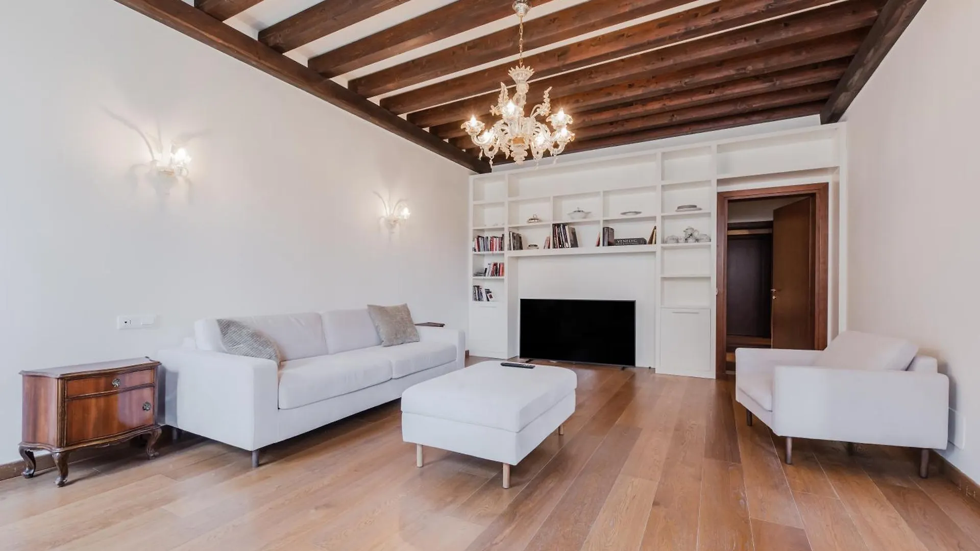 Elegant Apartment 7 Minutes From Piazza San Marco! Venedig