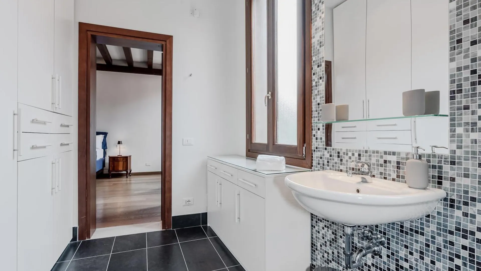 Elegant Apartment 7 Minutes From Piazza San Marco! Venedig